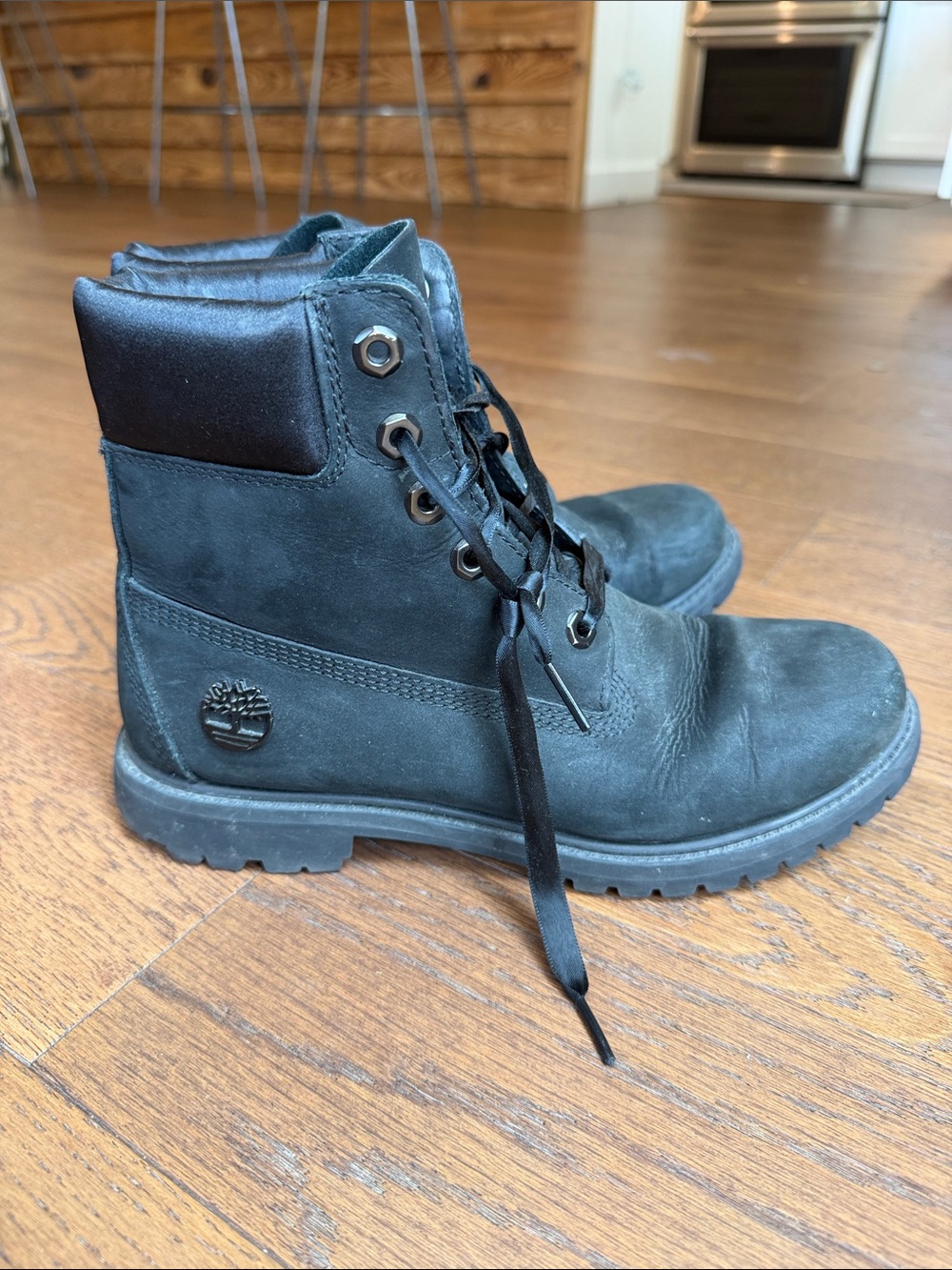 Timberland Black Nubuck Lace-Up Boots with silk laces